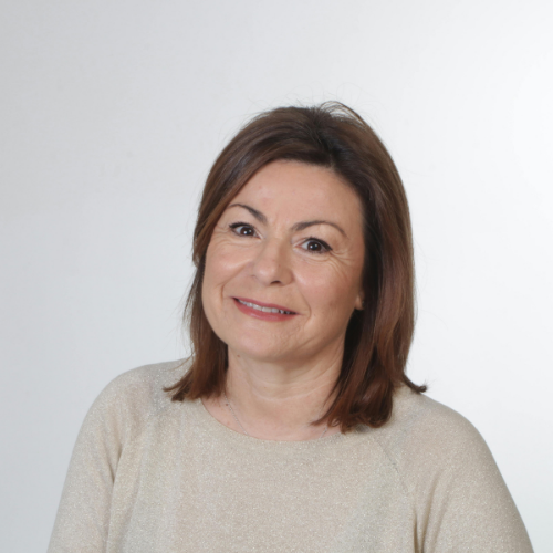 Leticia, 51